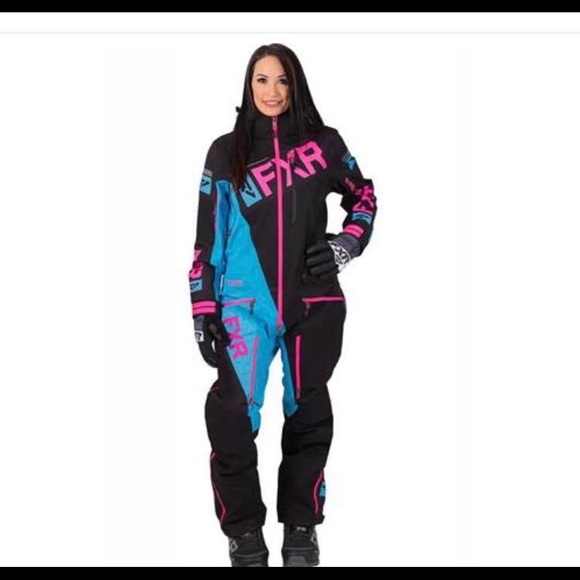 ISO (size 4) - not selling - Picture 2 of 5